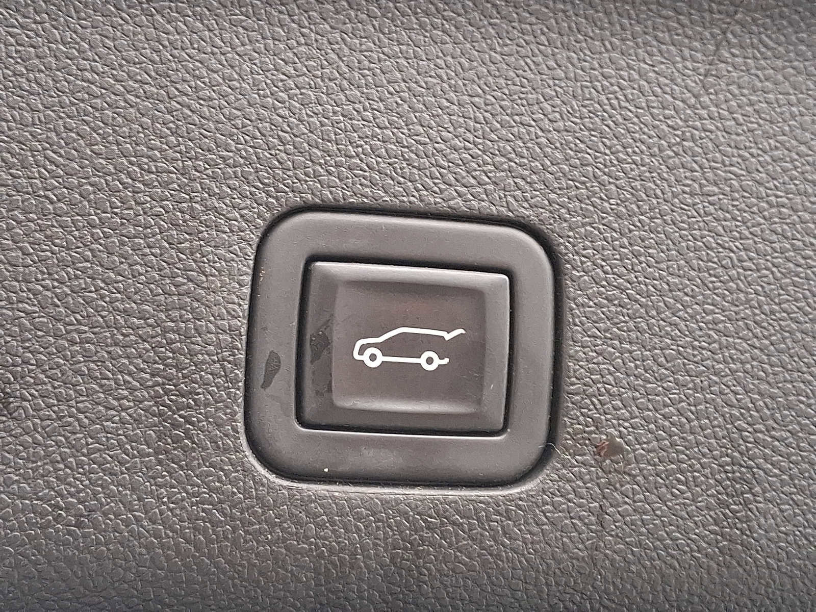 Used 2023 Chevrolet Tahoe Premier w/ Advanced Technology Package image 29