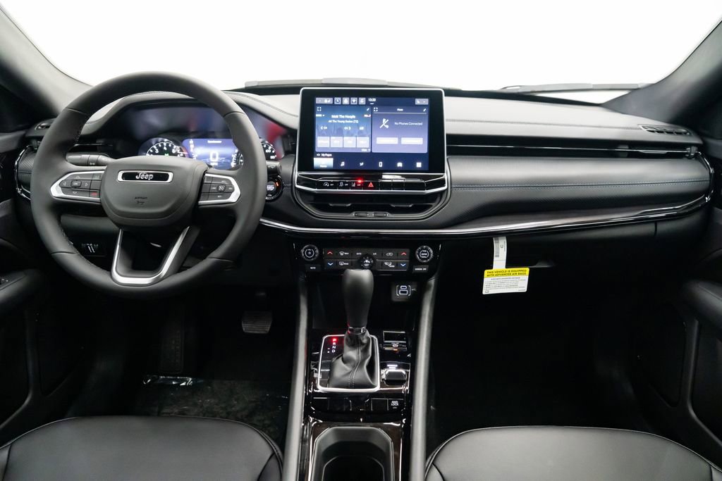 New 2026 Jeep Compass Latitude image 9