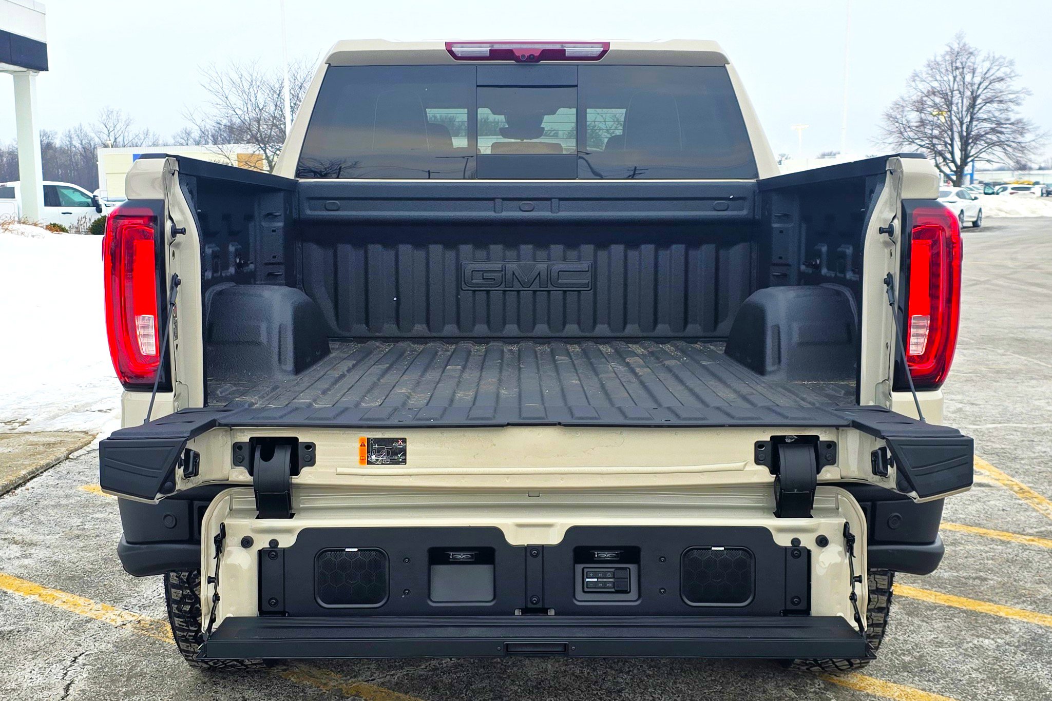 New 2026 GMC Sierra 1500 AT4X w/ AT4X AEV Edition image 8