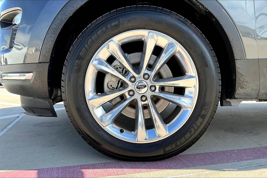 Used 2019 Ford Explorer Limited w/ Ford Safe & Smart Package image 11
