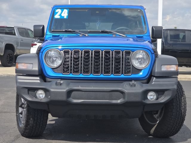Used 2024 Jeep Wrangler Unlimited Sport AWD/4WD image 14