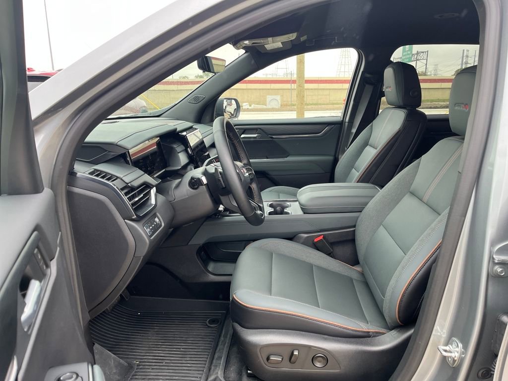 New 2026 GMC Acadia AT4 w/ LPO, Floor Liner Package image 10