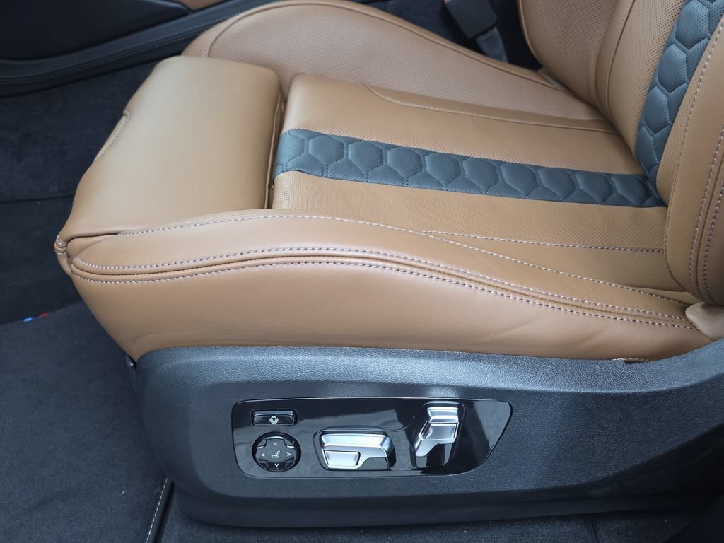 New 2026 BMW X5 M Competition w/ Executive Package AWD/4WD image 28