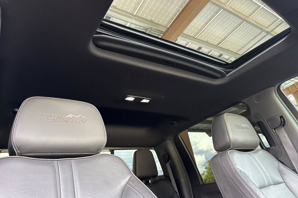 Used 2020 Chevrolet Silverado 2500 High Country w/ Technology Package image 25