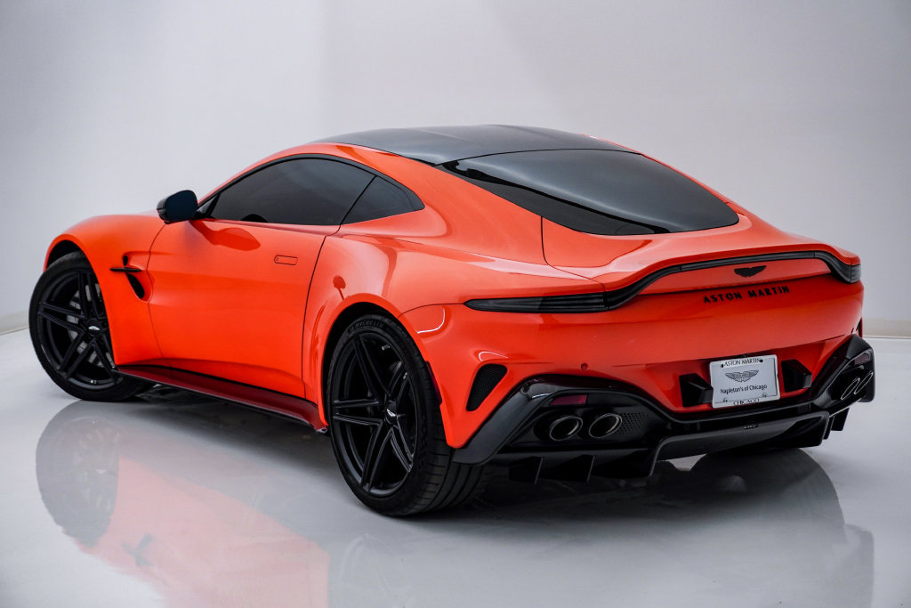 Used 2025 Aston Martin V8 Vantage Coupe RWD image 10