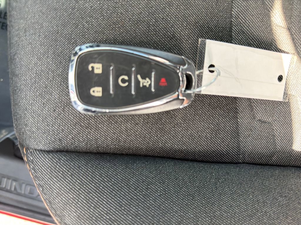 Used 2019 Chevrolet Equinox LT FWD image 30