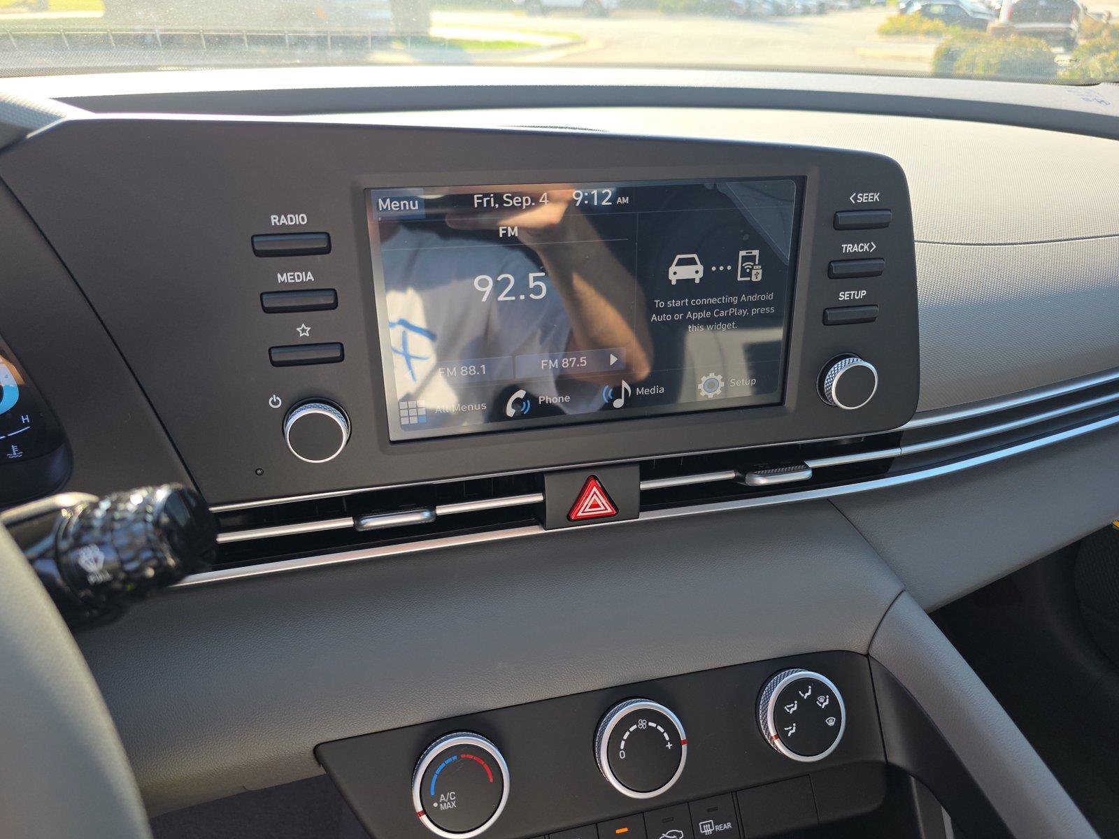 New 2026 Hyundai Elantra SE FWD image 16