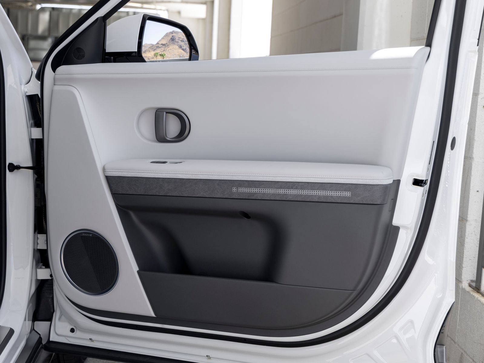 New 2027 Hyundai Ioniq 5 Limited RWD image 25