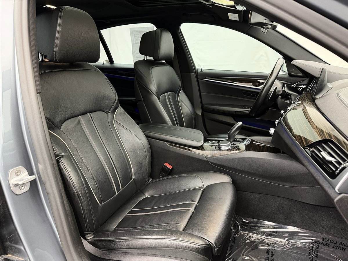 Used 2019 BMW M550i xDrive AWD/4WD image 38