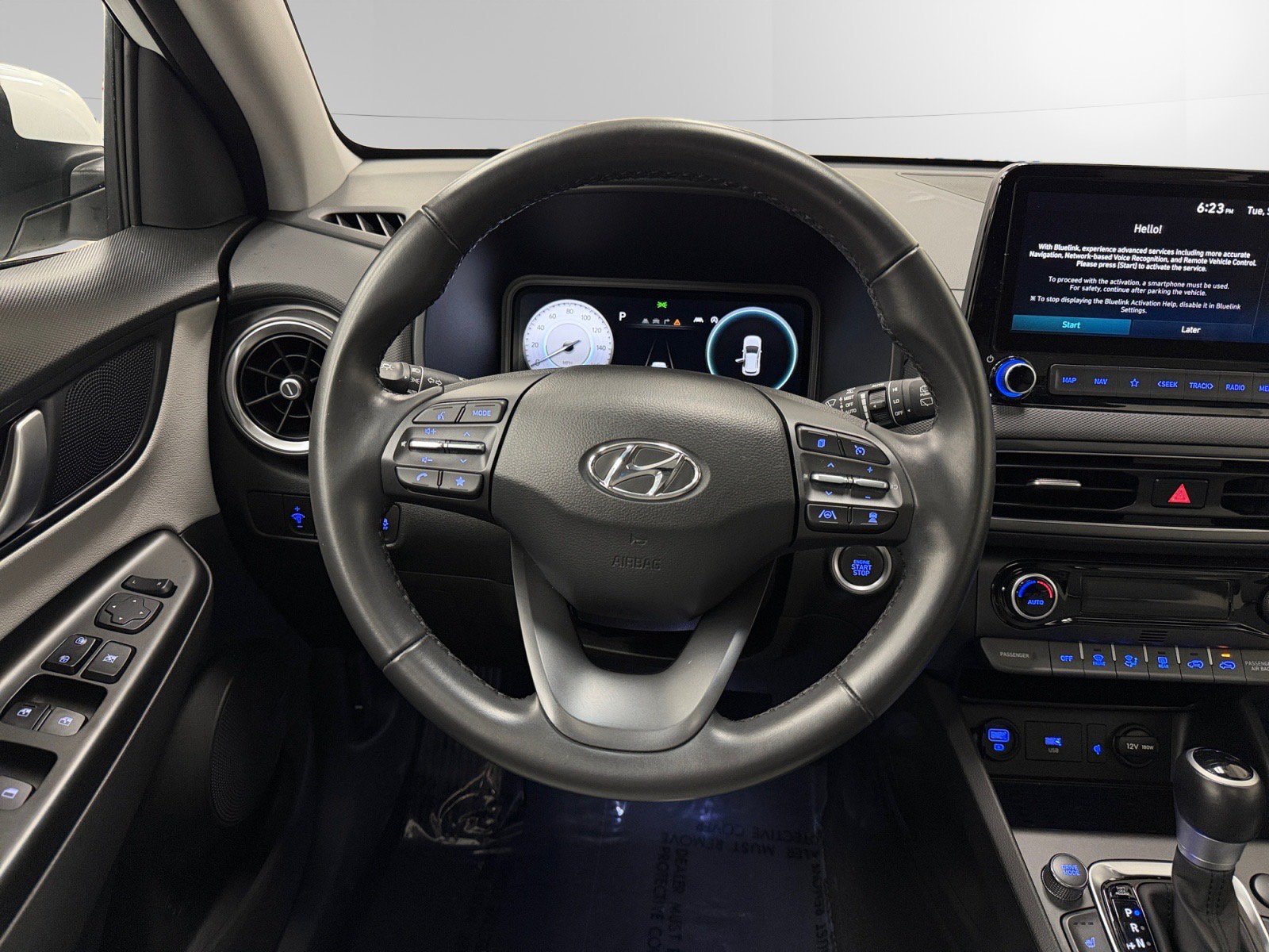 Used 2023 Hyundai Kona Limited AWD/4WD image 12