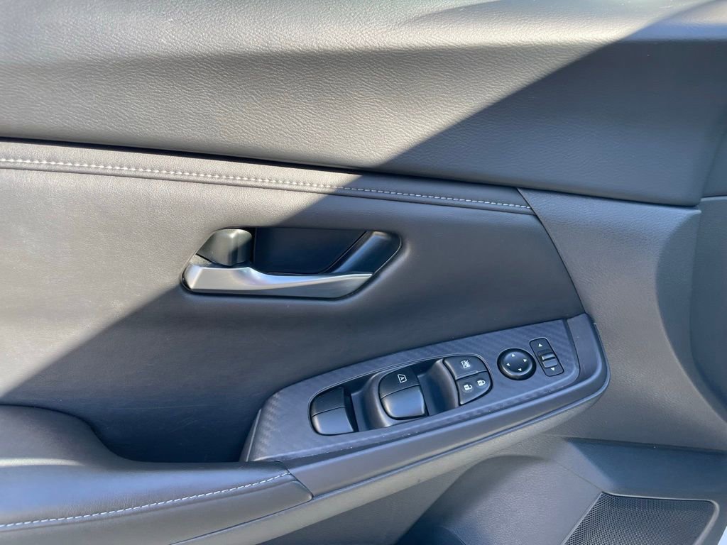 Used 2024 Nissan Sentra SV image 11