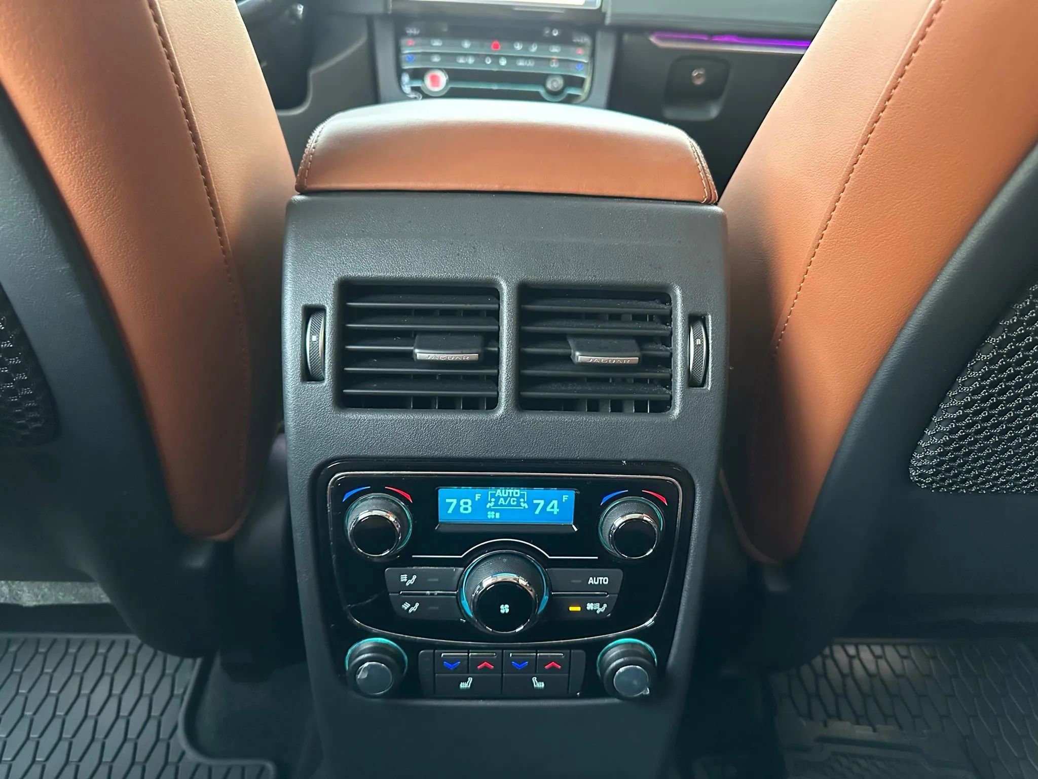 Used 2018 Jaguar F-PACE Portfolio image 19