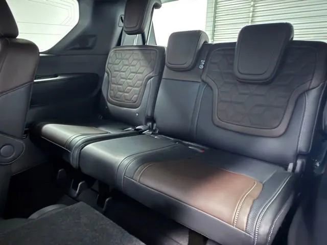 New 2026 Nissan Armada Platinum w/ Accent Package image 16