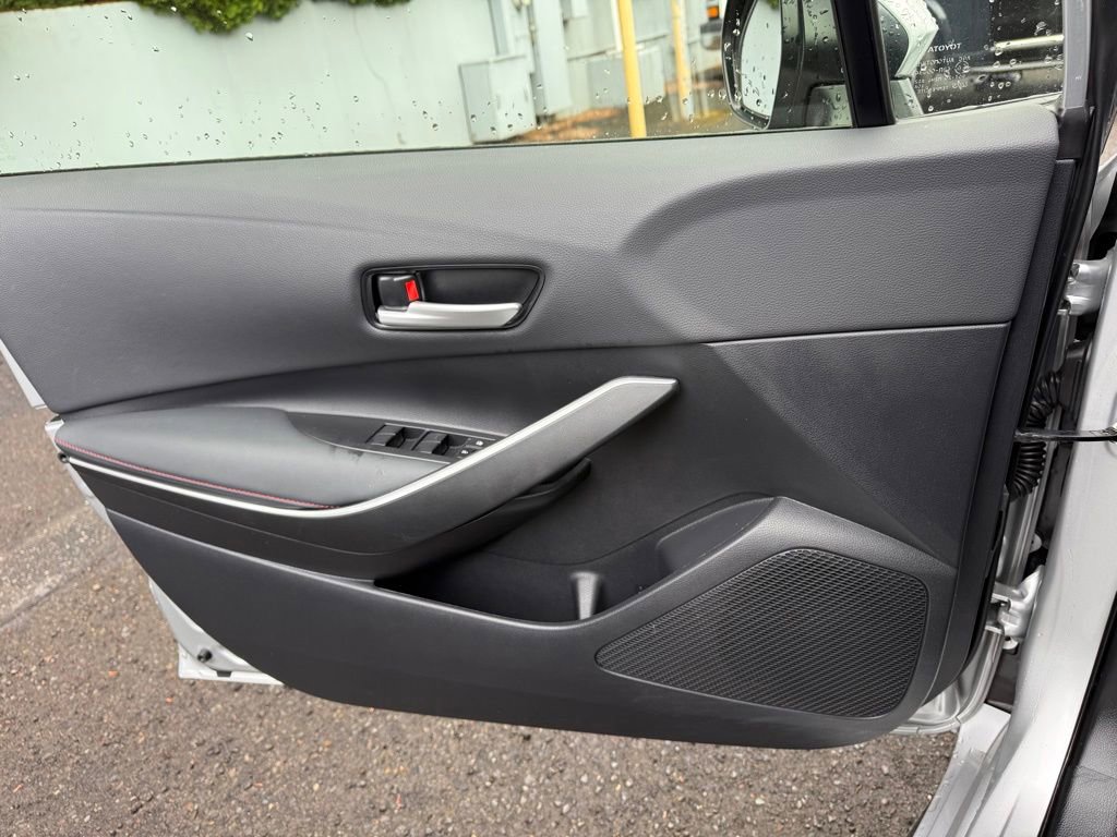 Used 2023 Toyota Corolla SE w/ Carpet Mat Package (TMS) FWD image 17