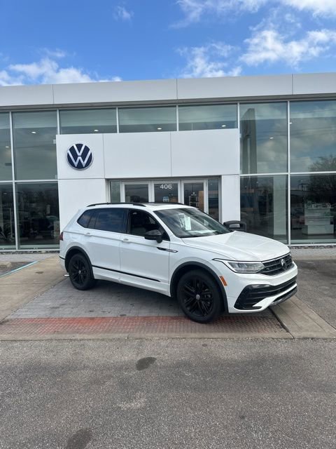 Used 2022 Volkswagen Tiguan SE R-Line