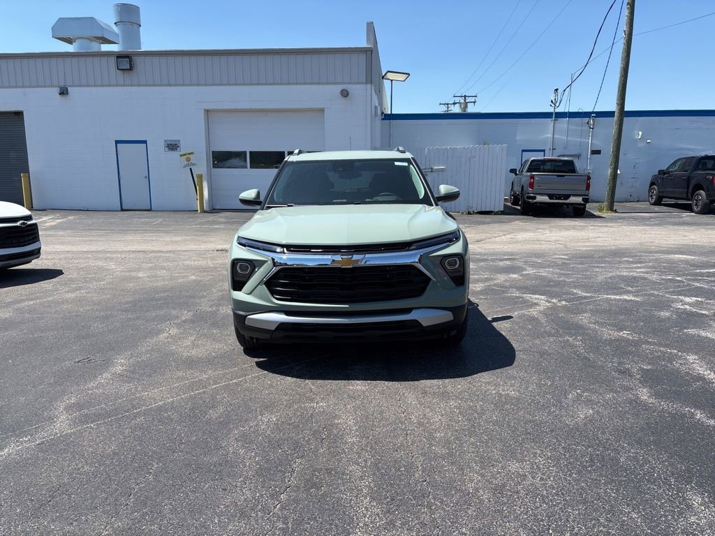 New 2026 Chevrolet TrailBlazer LT w/ LT Cold Weather Package FWD image 2