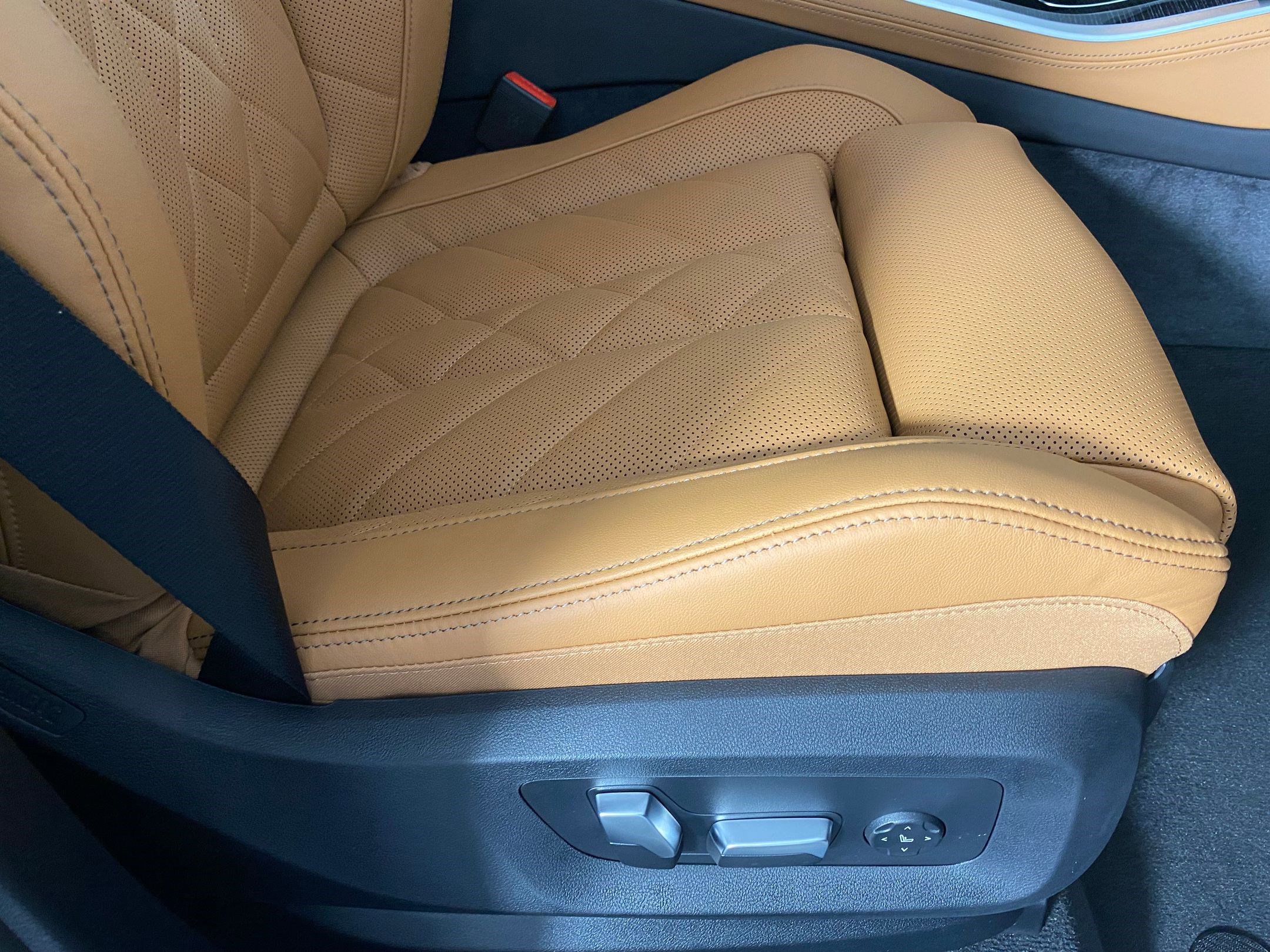 New 2026 BMW X5 sDrive40i w/ M Sport Package image 34