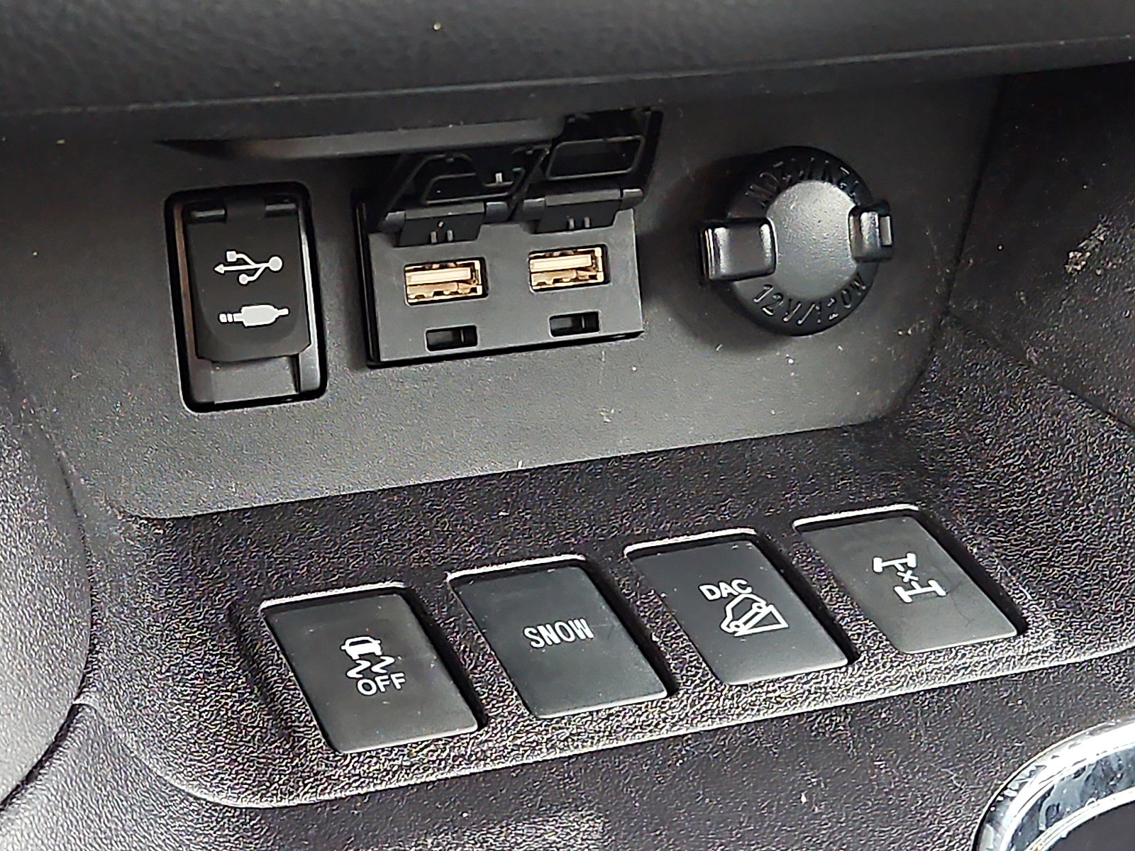 Used 2019 Toyota Highlander Limited image 25