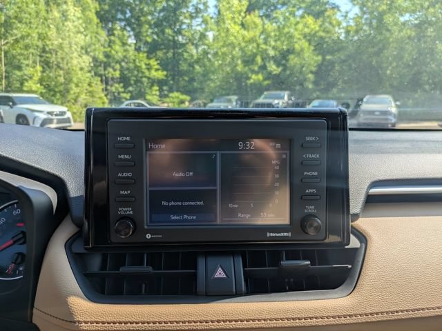 Used 2021 Toyota RAV4 LE AWD/4WD image 25