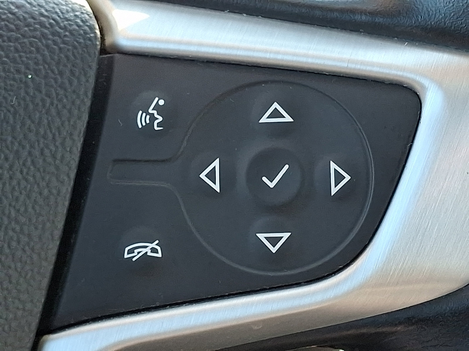 Used 2020 GMC Terrain SLE w/ Driver Convenience Package image 23