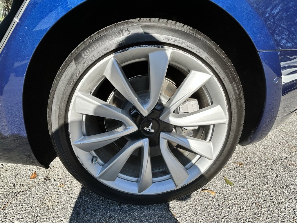 Used 2018 Tesla Model 3 Long Range image 15