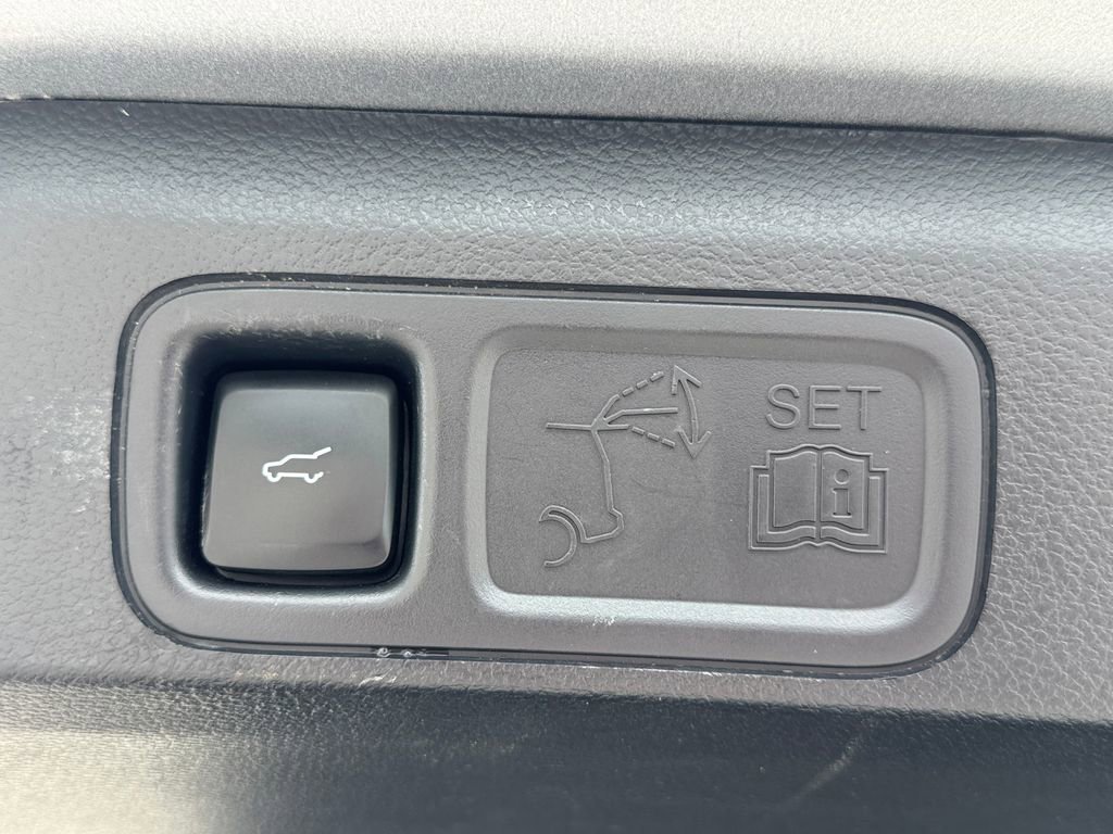 Used 2024 Ford Expedition XLT AWD/4WD image 35