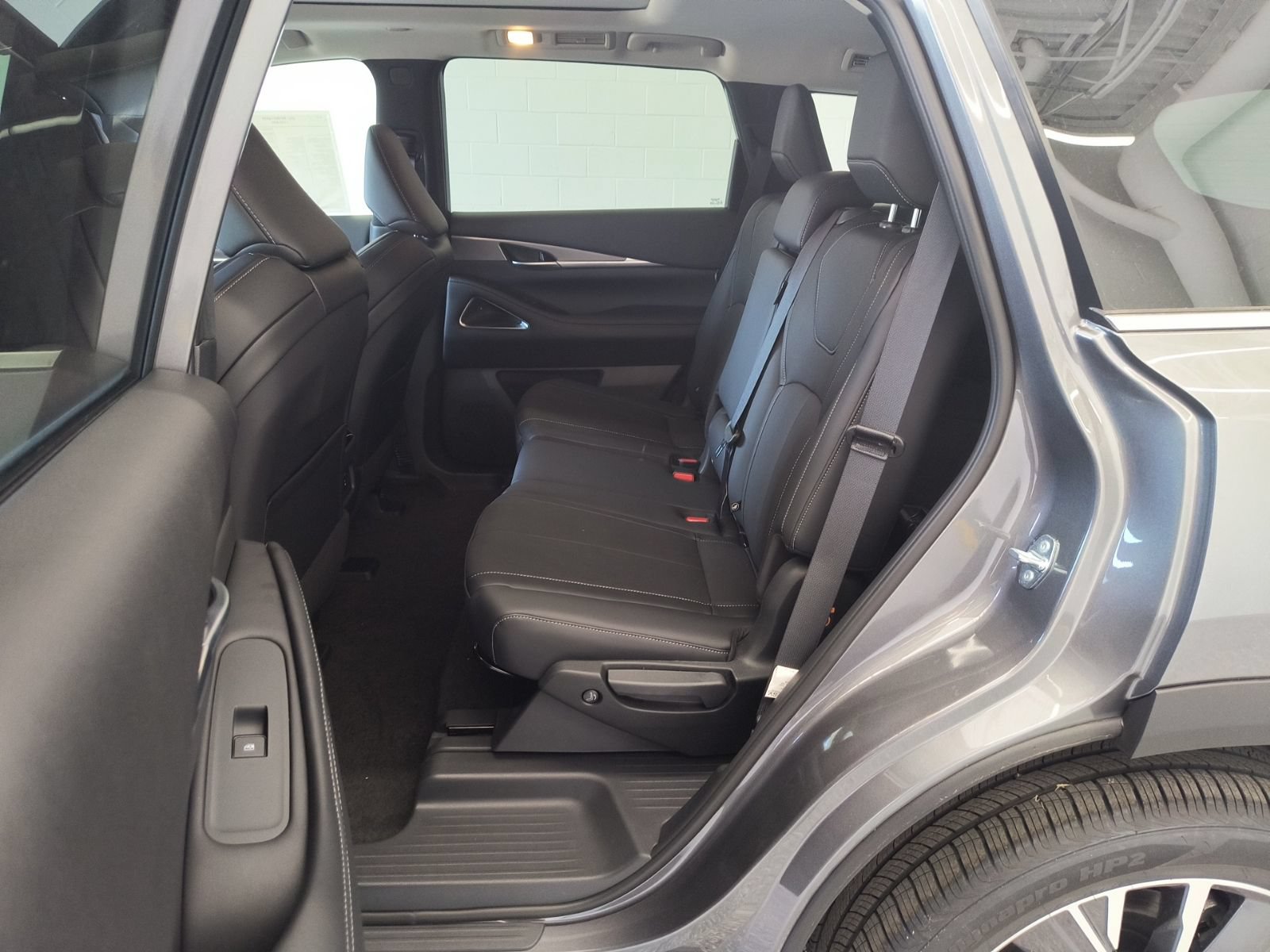 New 2027 INFINITI QX60 Luxe w/ Cargo Package AWD/4WD image 29