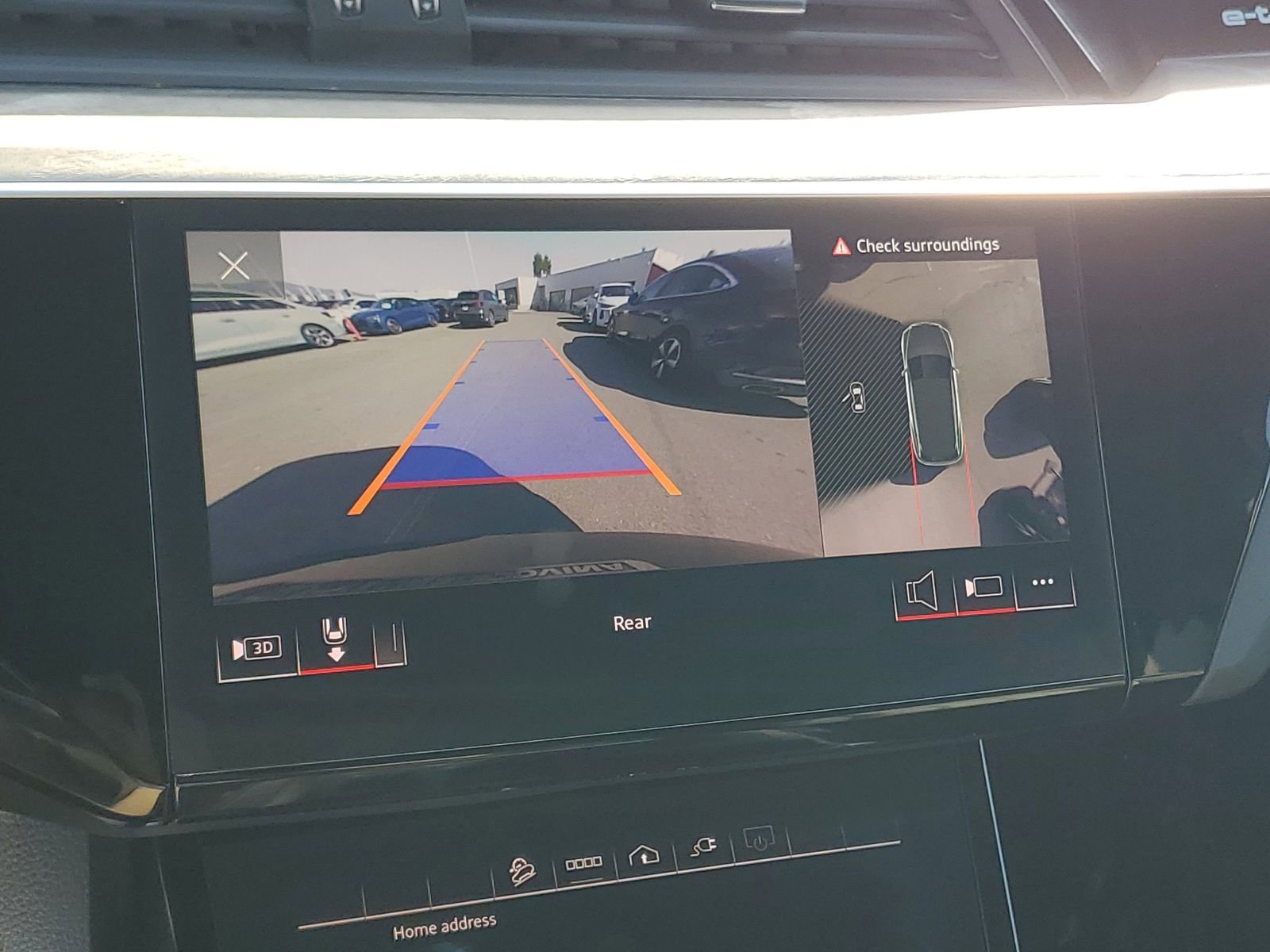 Used 2023 Audi e-tron Premium image 30