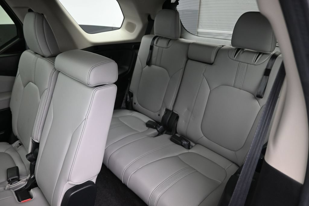 Certified 2025 Honda Pilot Touring image 27