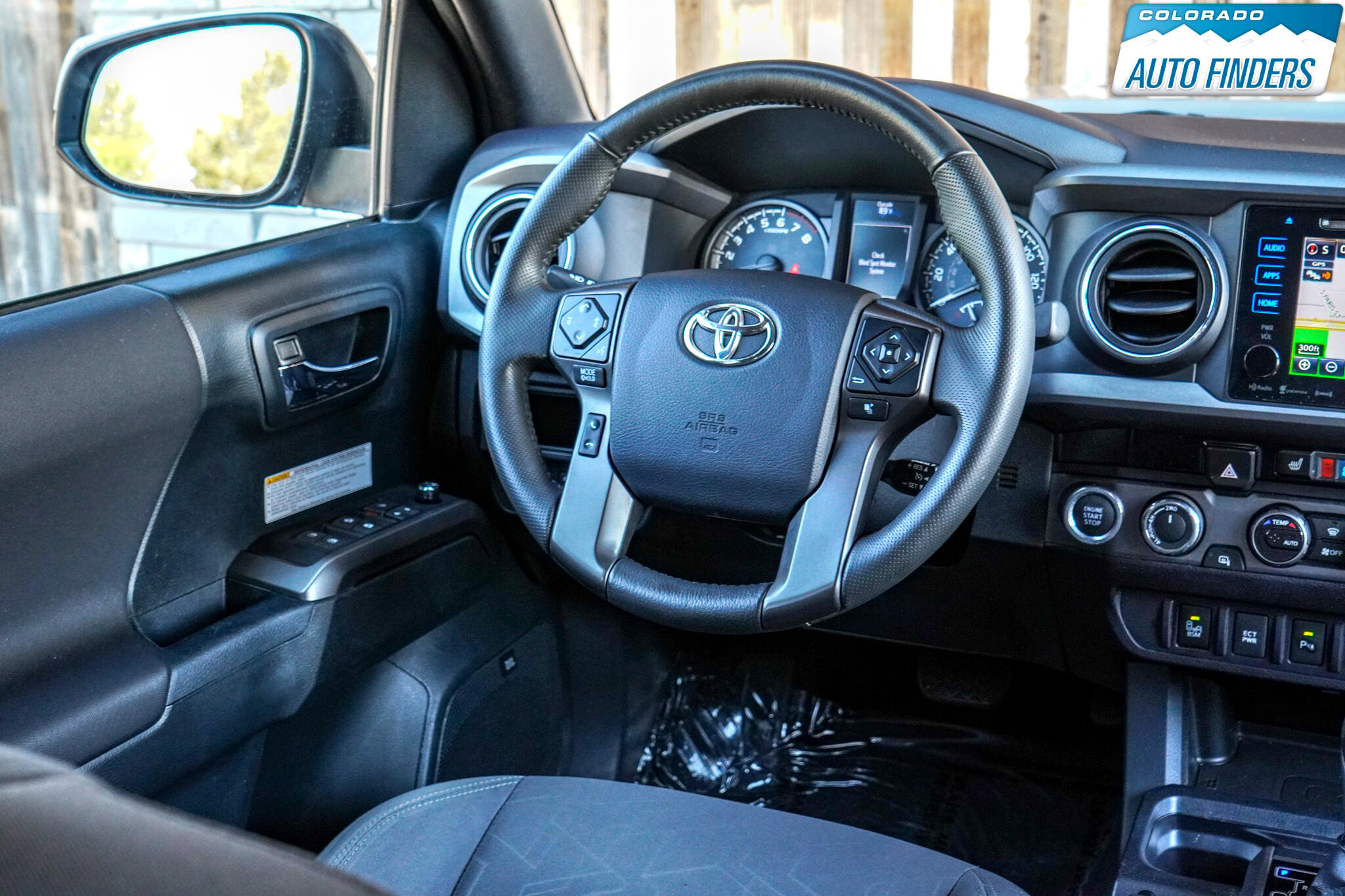 Used 2017 Toyota Tacoma TRD Off-Road image 18