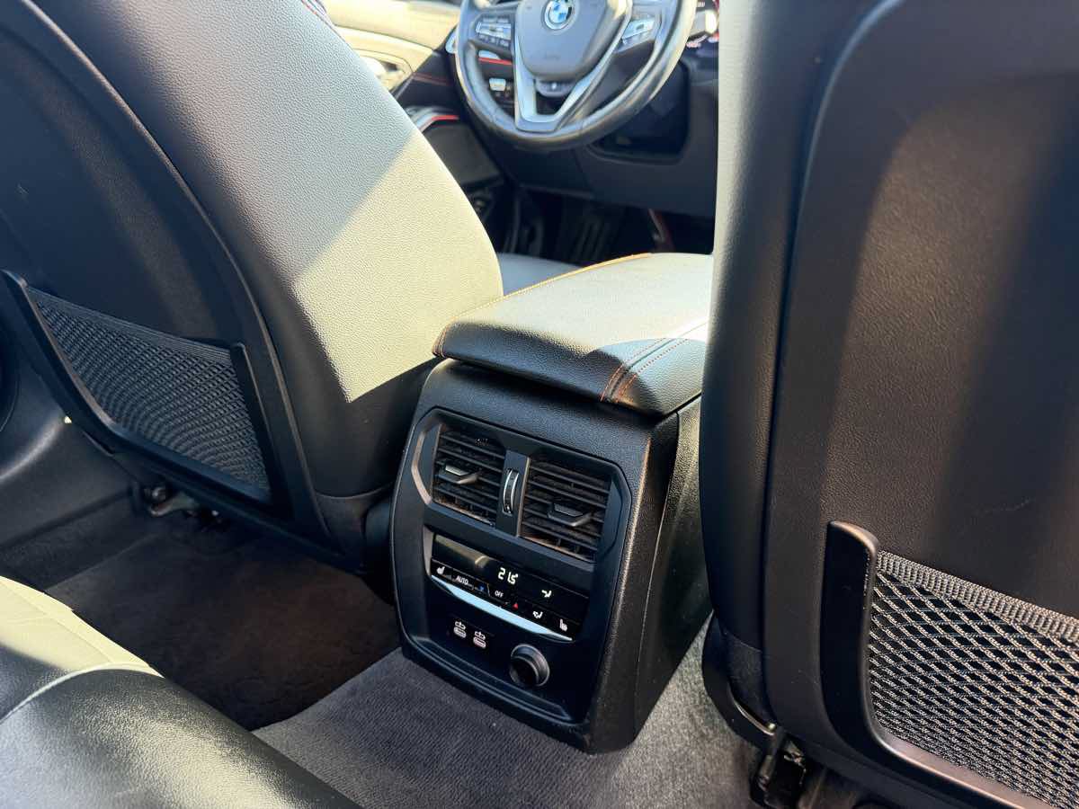 Used 2019 BMW 330i xDrive Sedan AWD/4WD image 18