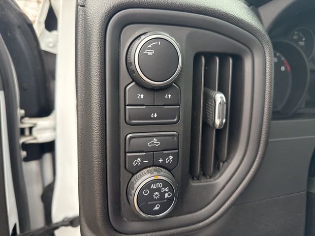 Certified 2021 Chevrolet Silverado 2500 Custom w/ Custom Value Package image 25