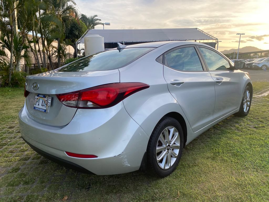 Used 2015 Hyundai Elantra SE w/ Option Group 02 FWD image 7