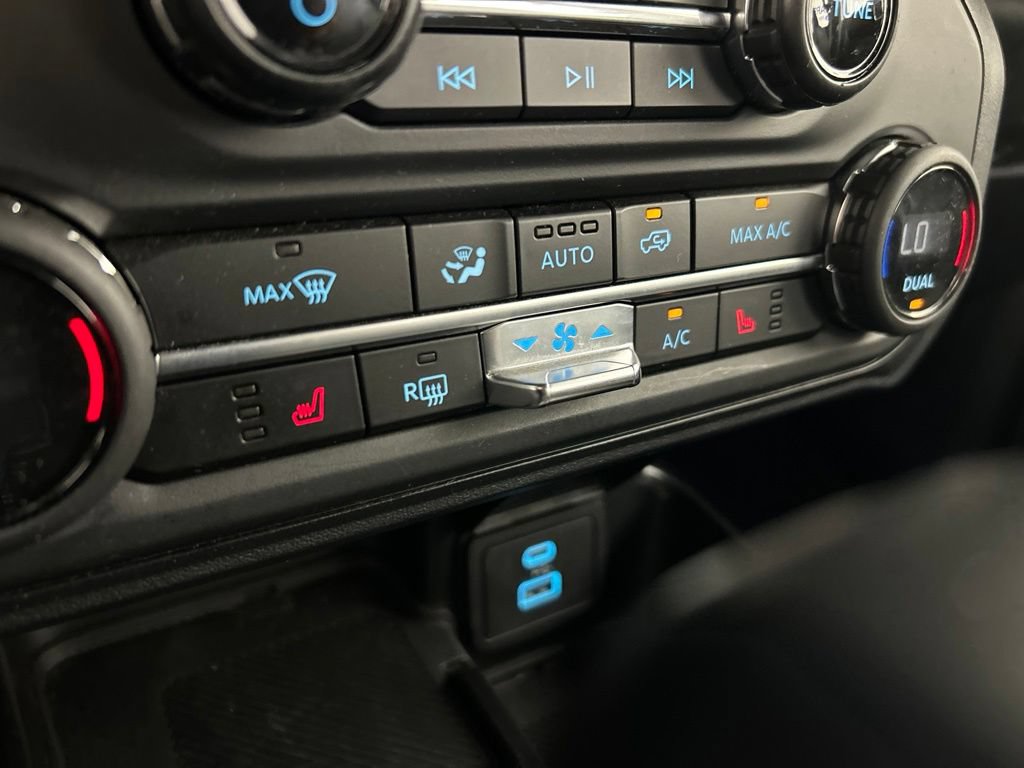 Used 2025 Ford Bronco Big Bend AWD/4WD image 13