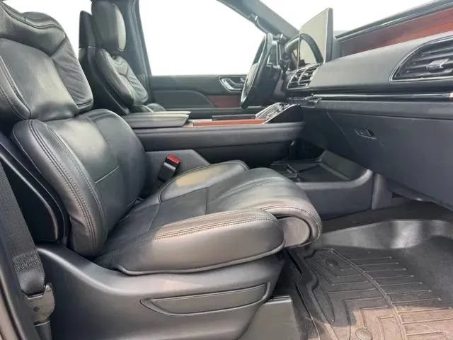 Used 2023 Lincoln Navigator L Reserve AWD/4WD image 15