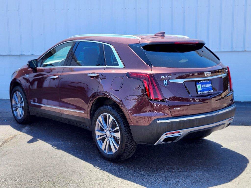 Used 2022 Cadillac XT5 Premium Luxury w/ Platinum Package AWD/4WD image 3