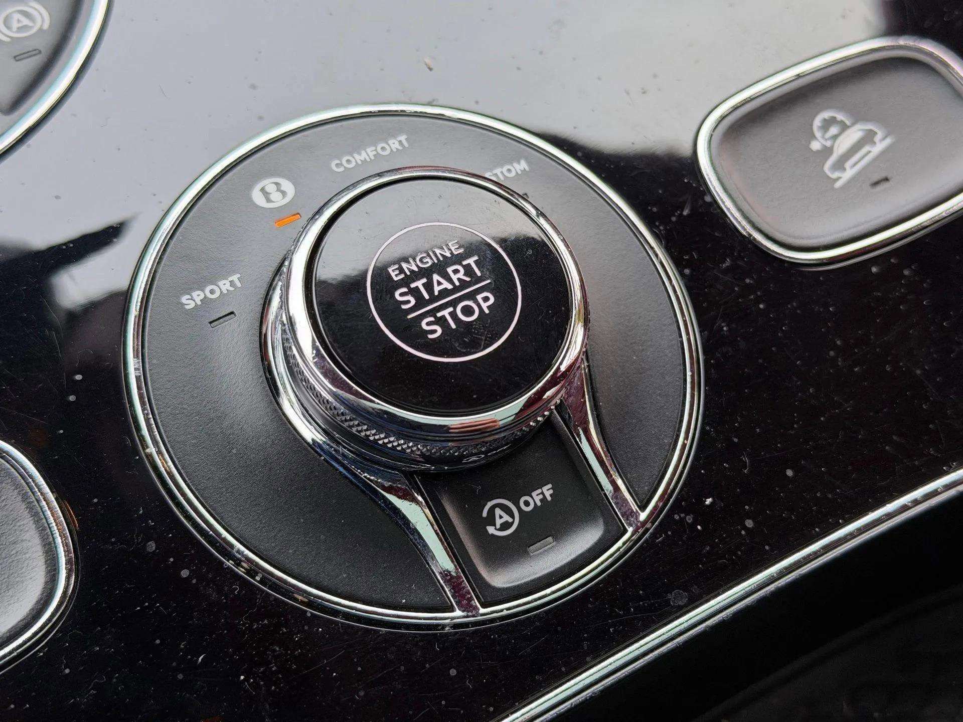 Certified 2022 Bentley Bentayga image 26