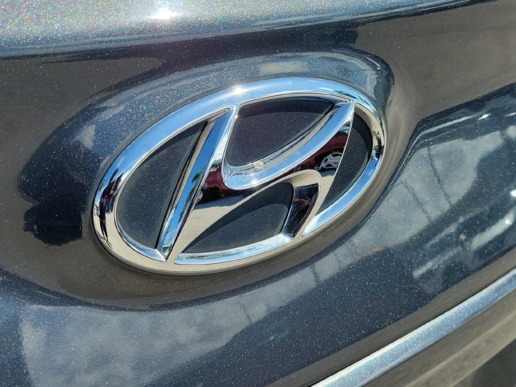 Used 2022 Hyundai Kona SE w/ Cargo Package FWD image 13