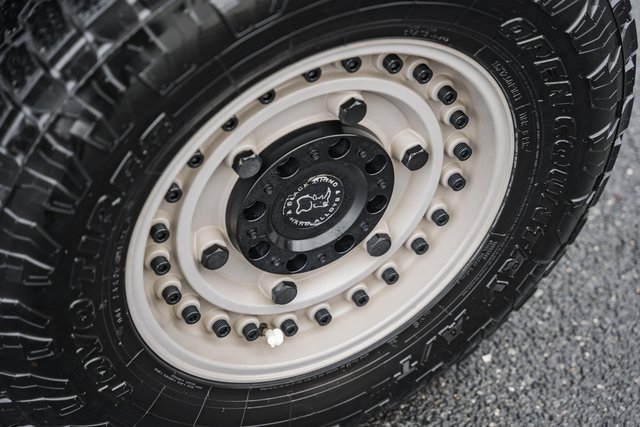 Used 2022 Jeep Gladiator Willys image 24