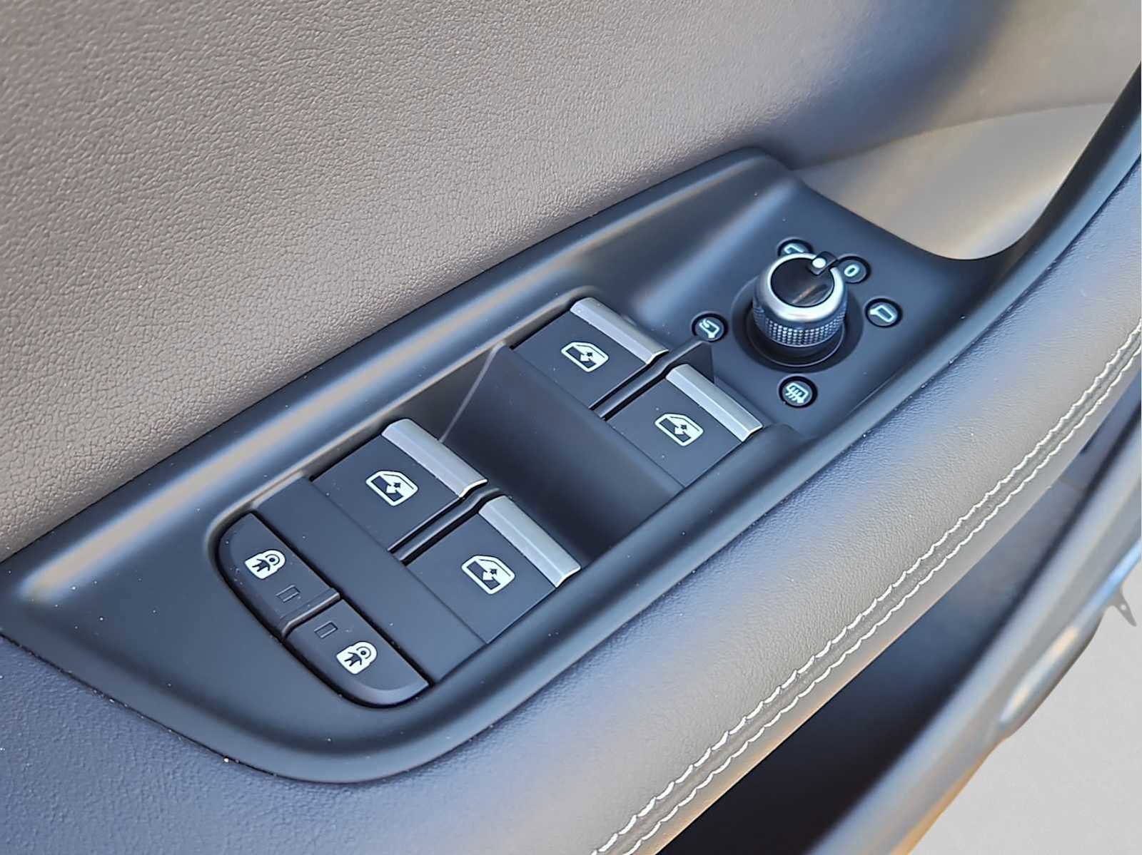 Certified 2025 Audi Q7 2.0T Premium Plus w/ Premium Plus Package image 12