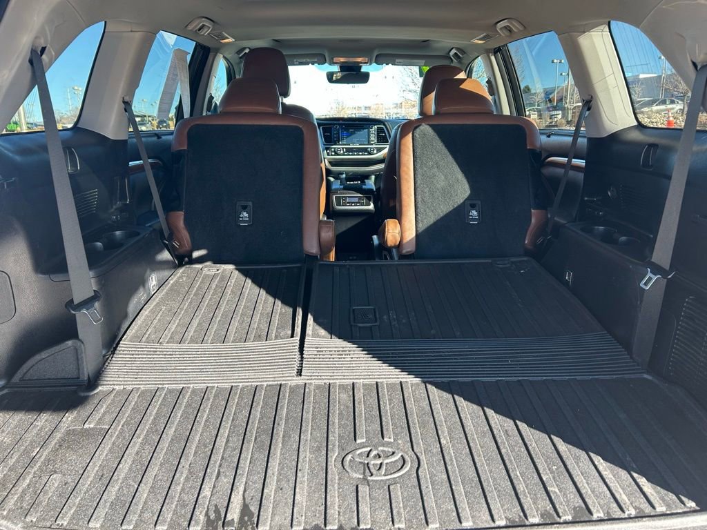 Used 2017 Toyota Highlander Limited image 18