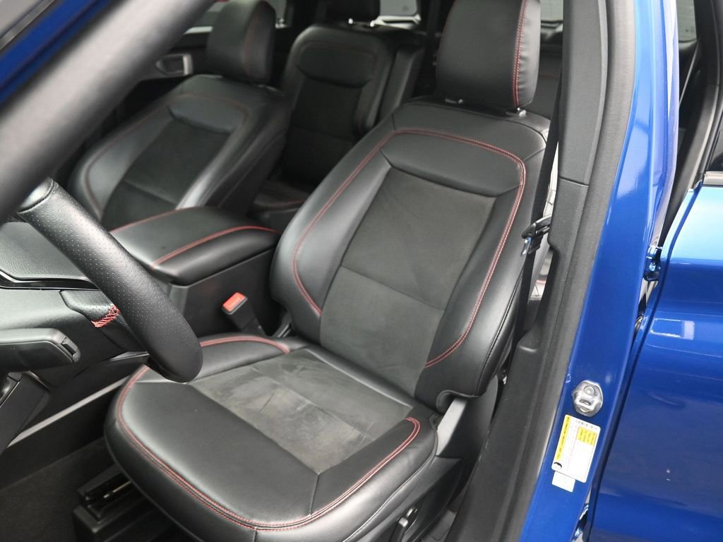 Used 2023 Ford Explorer ST-Line w/ Class IV Trailer Tow Package image 10