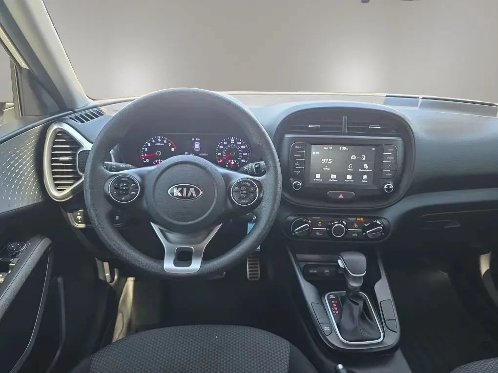 Used 2021 Kia Soul LX FWD image 12
