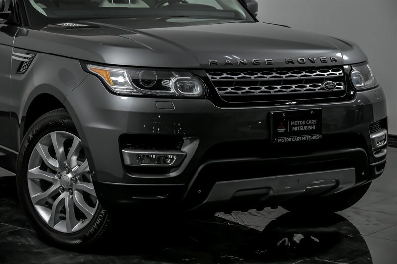Used 2014 Land Rover Range Rover Sport HSE image 2