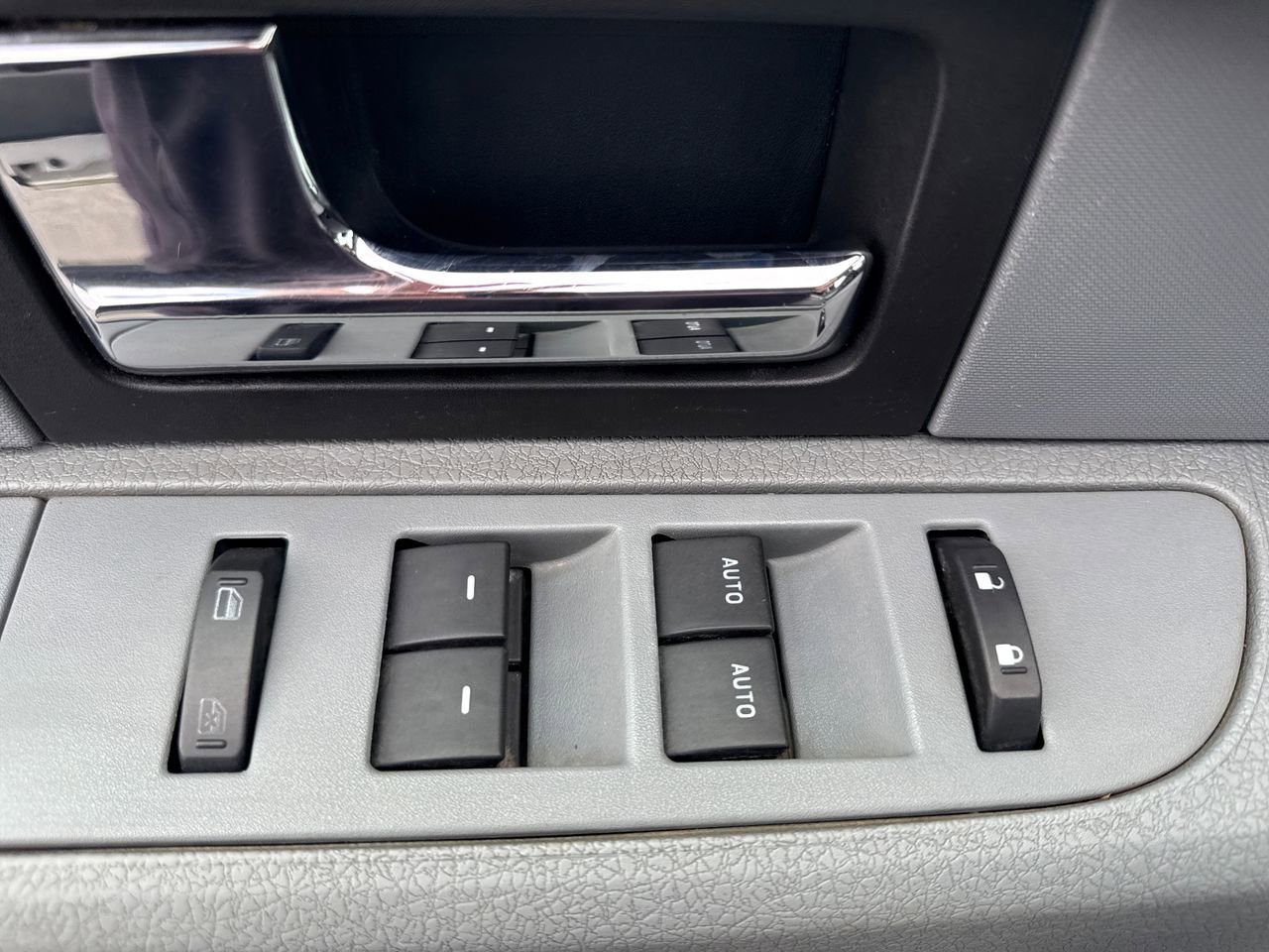 Used 2013 Ford F150 XLT w/ Luxury Equipment Group image 16