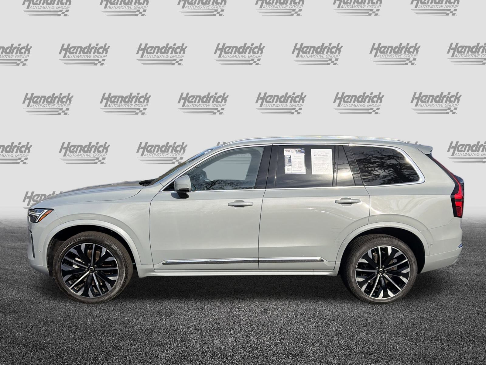 Certified 2025 Volvo XC90 B6 Plus image 7