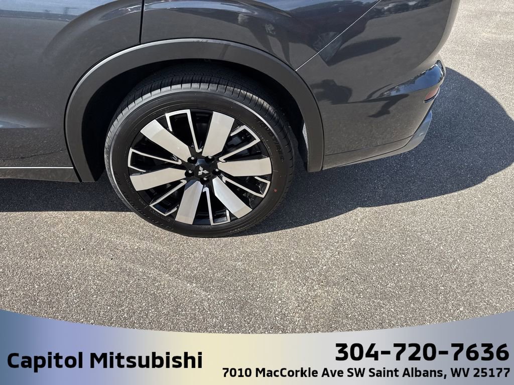 New 2025 Mitsubishi Outlander SEL image 8