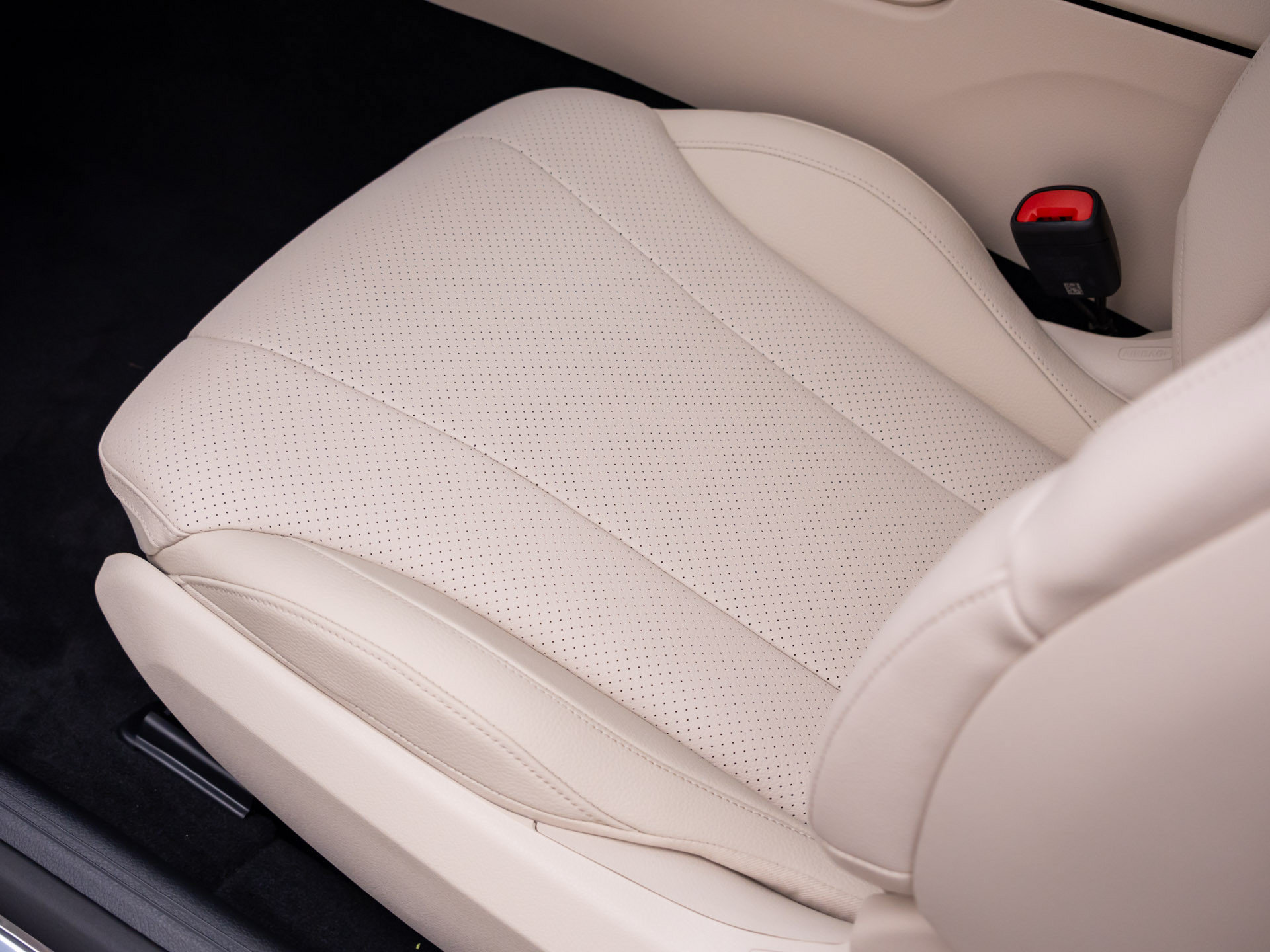 New 2027 Mercedes-Benz CLE 450 4MATIC Cabriolet image 16