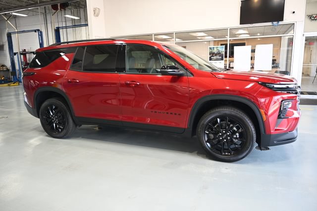 New 2026 Chevrolet Traverse LT w/ Midnight/Sport Edition FWD image 4