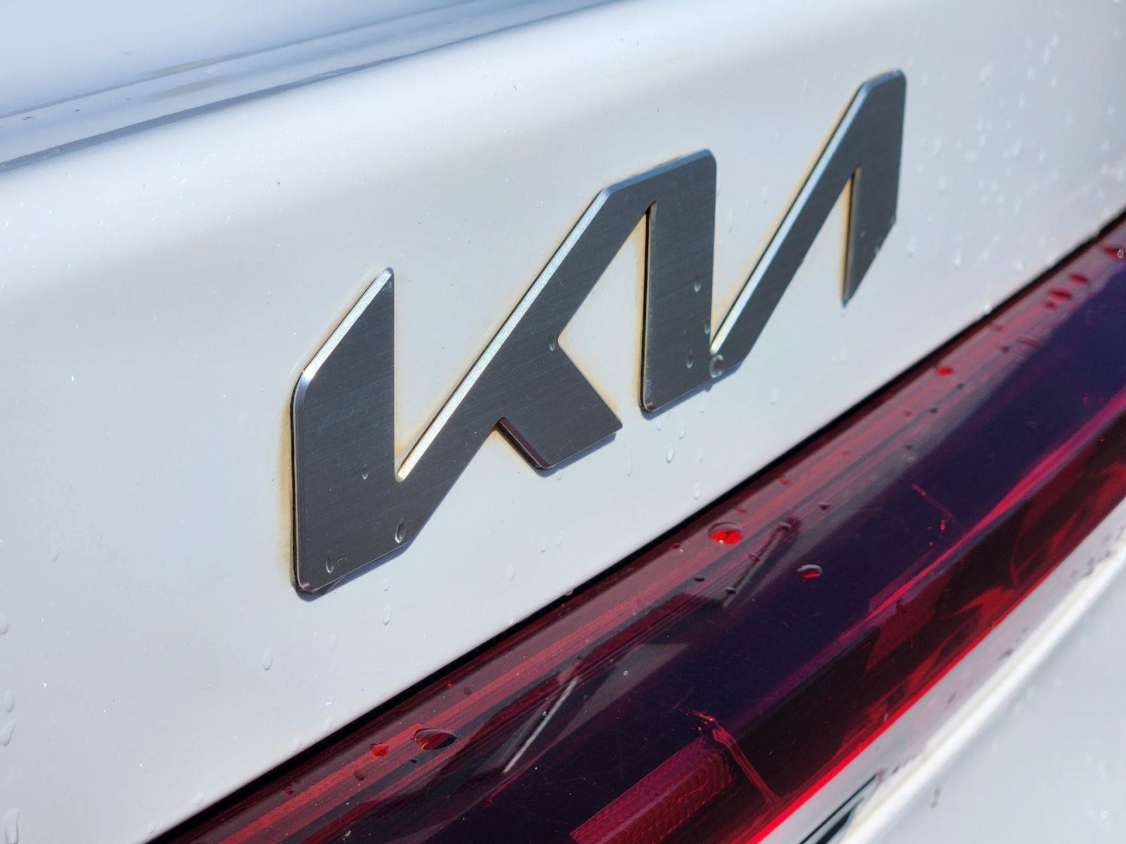 Used 2022 Kia K5 LXS FWD image 12